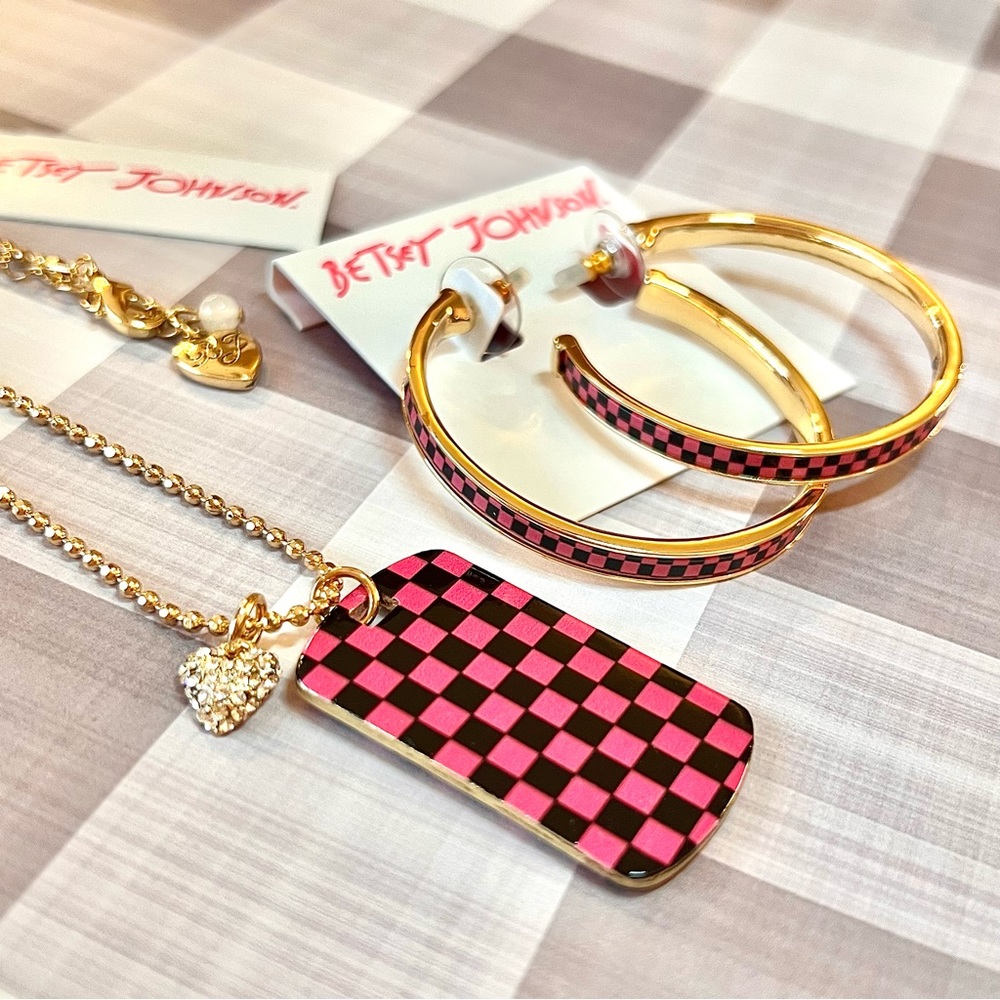 Betsey Johnson ‘Back to Cool’ Checkered Dog Tag Necklace/Hoop Earrings Set NWT!